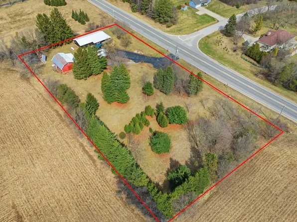 1955 state road 83, Hartford, WI 53027