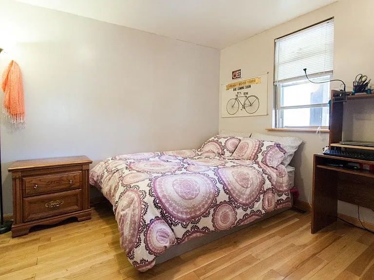 830 W 34th Pl #F1 — Photo 5
