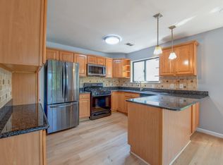 321 Sea Isle Ky #321, Secaucus, NJ 07094