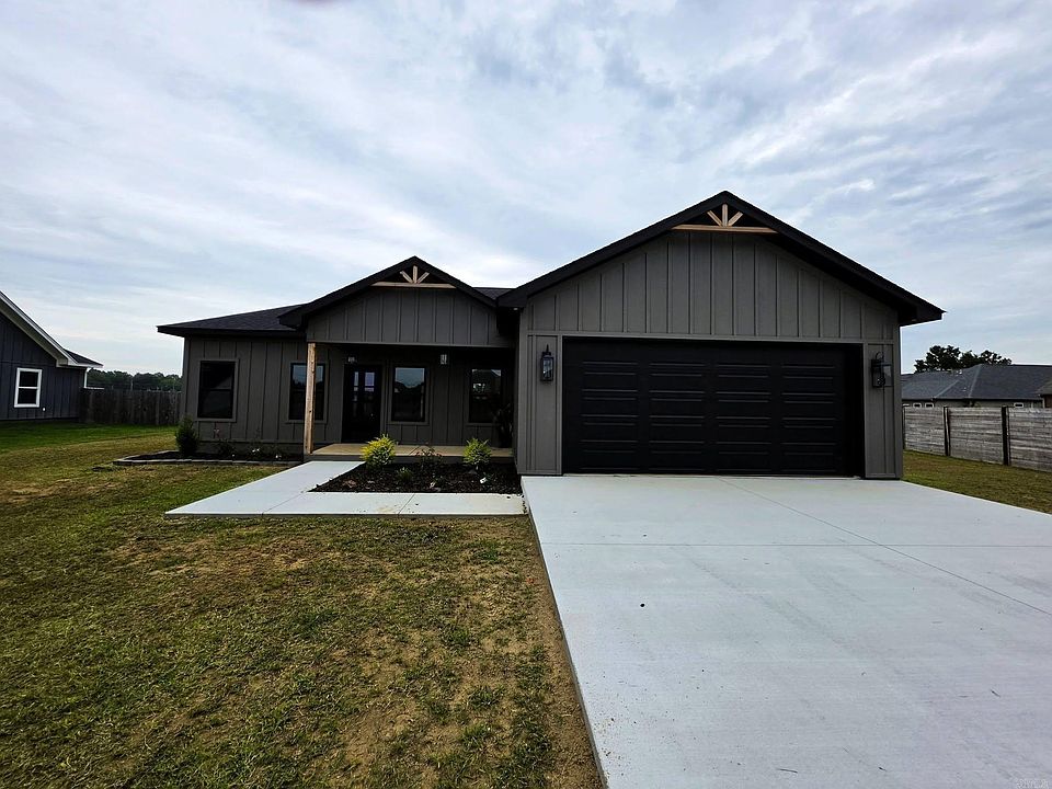 1st image of 410 Olivia Dr