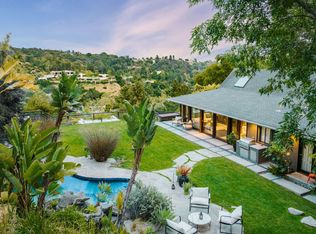 2220 Banyan Dr, Los Angeles, CA 90049