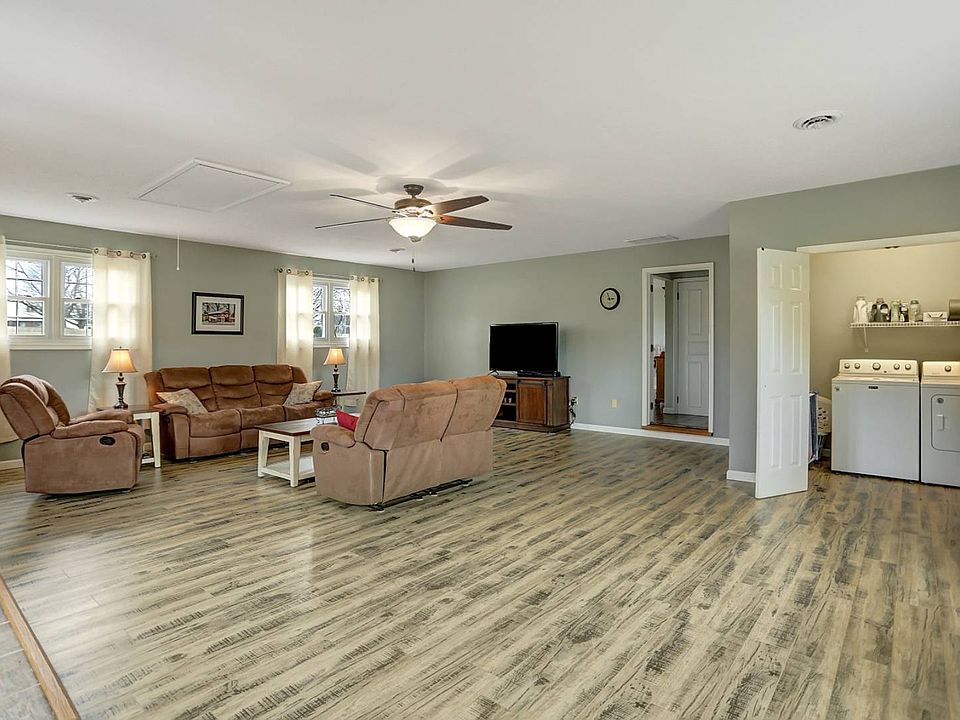 1st image of 172 Pennywood Ave