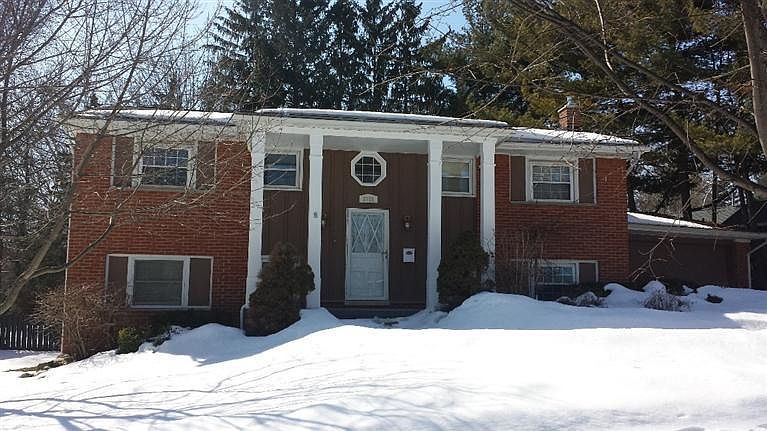 1st image of 2320 Darrow Dr