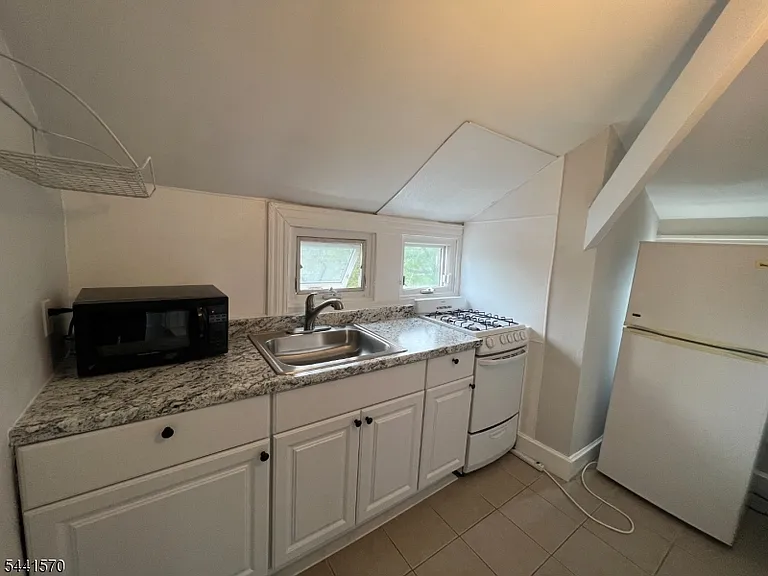 206 Bellevue Ave #3 — Photo 5