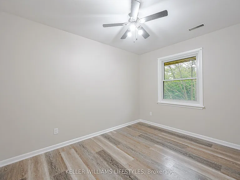 84 Wilson Ave #UPPER SE — Photo 9
