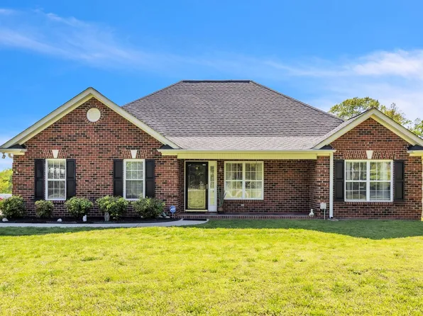 110 White Oak Dr, Greer, SC 29651