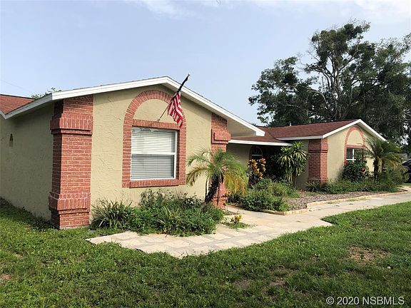 2nd image of 3405 Woodland Dr