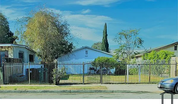 7411 Parmelee Ave