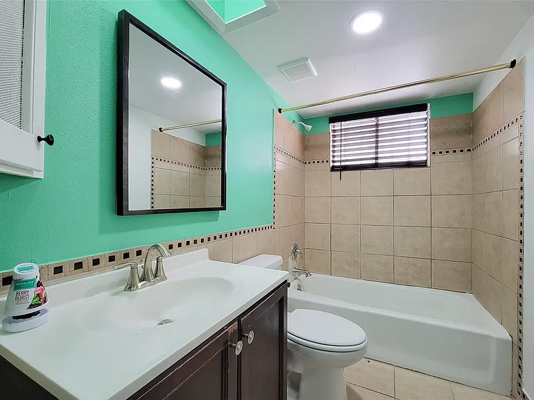 10614 Bainbridge St — Photo 17