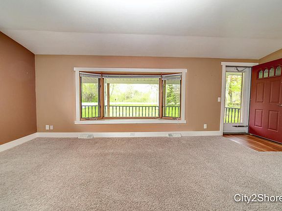 4th image of 12314 Linden Dr