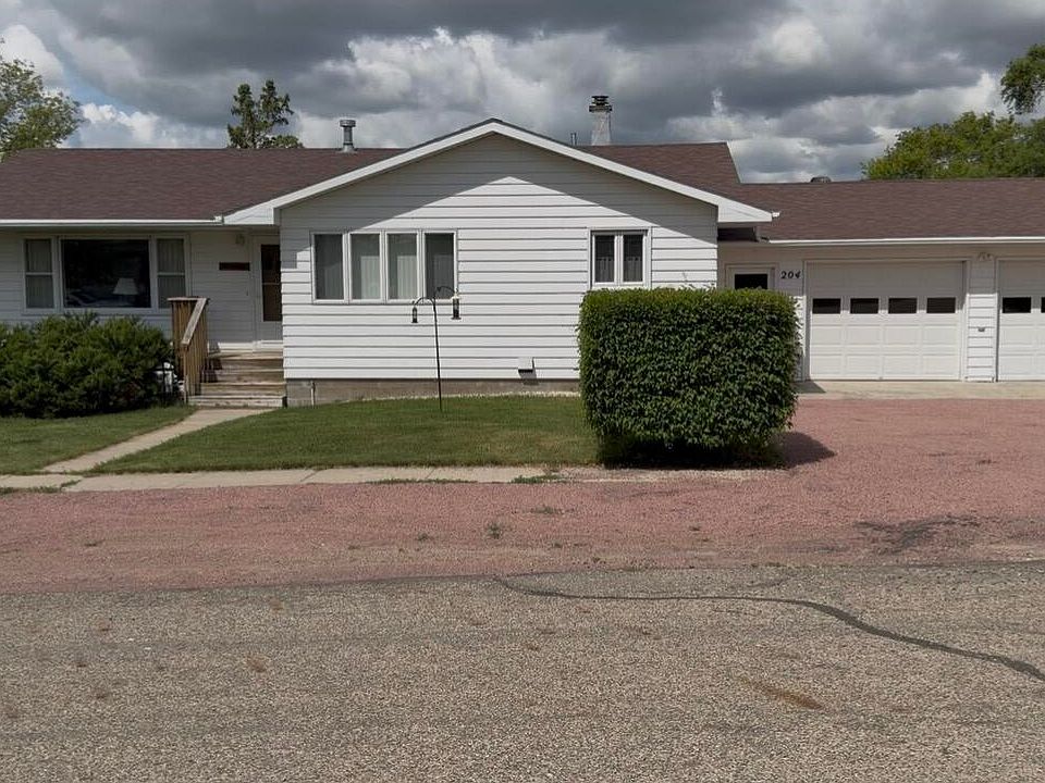 1st image of 204 2nd Ave