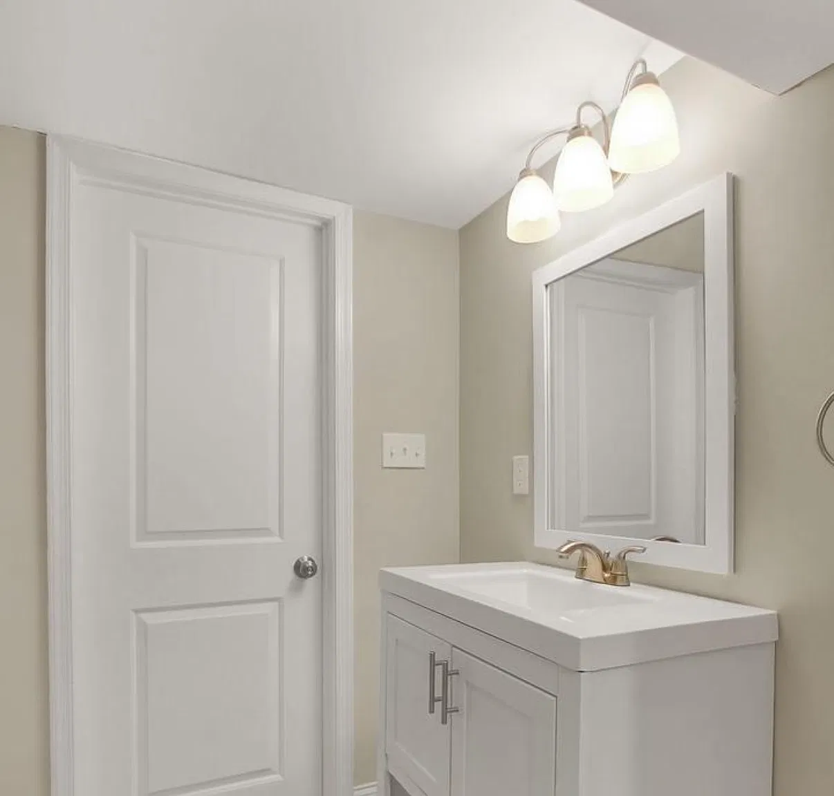 3 bed, 1920 sqft, $1,200 — Photo 4