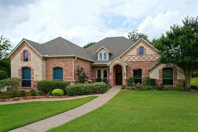 1st image of 225 Copperwood Dr