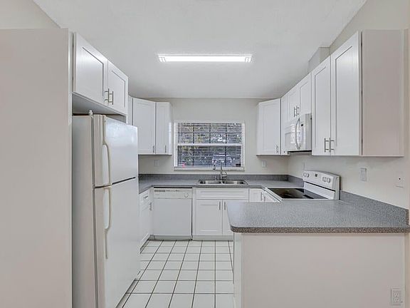 3rd image of 13730 Sunflower Ct APT A