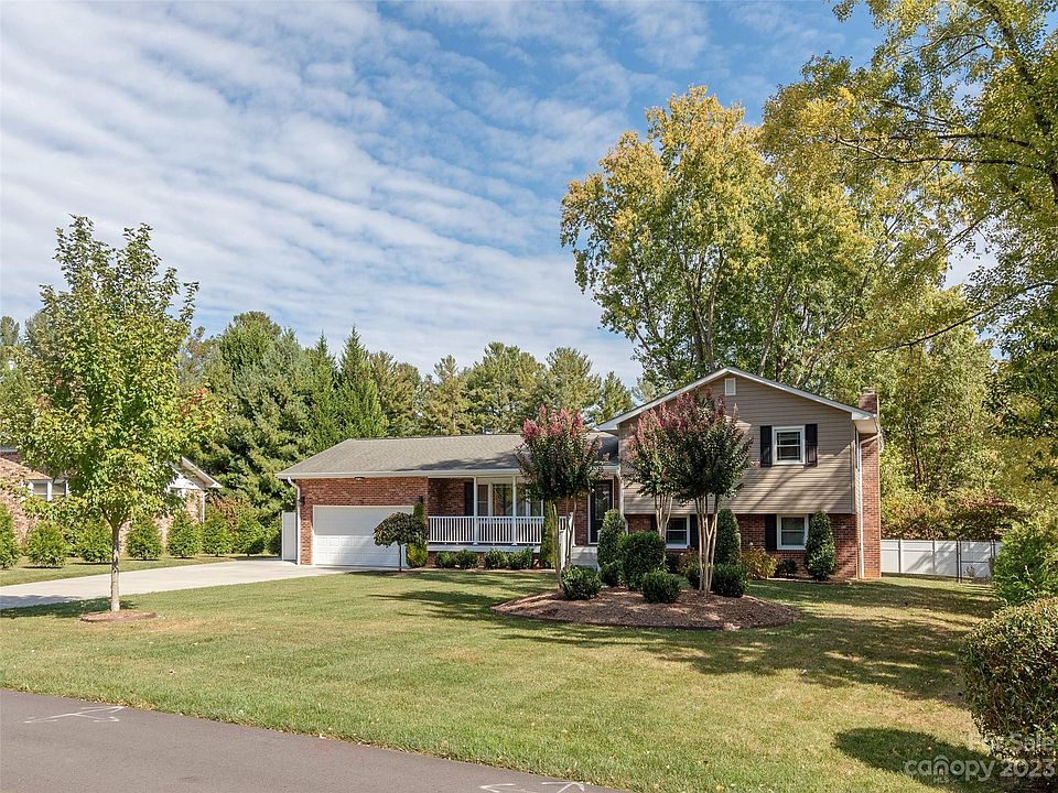 1st image of 716 Shadywood Ln