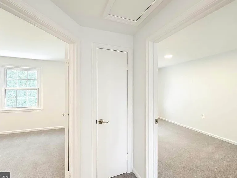 7950 Central Park Cir — Photo 6