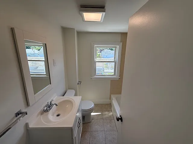 1467 N Main St #3 — Photo 5