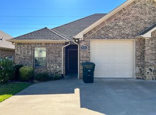 9100 Shadow Oak Dr, Tyler, TX 75707