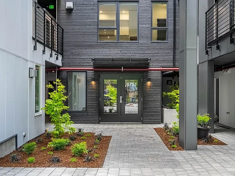 Brand-New Studio Near UW | Furnished Options & Luxury Amenities at Graceland Apartments Seattle — Photo 57