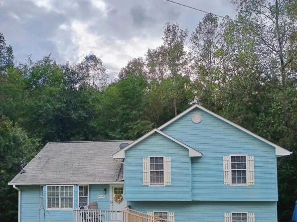 68 Tyler Ln, Carrollton, GA 30117