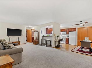 9448 W Loomis Rd UNIT 2, Franklin, WI 53132