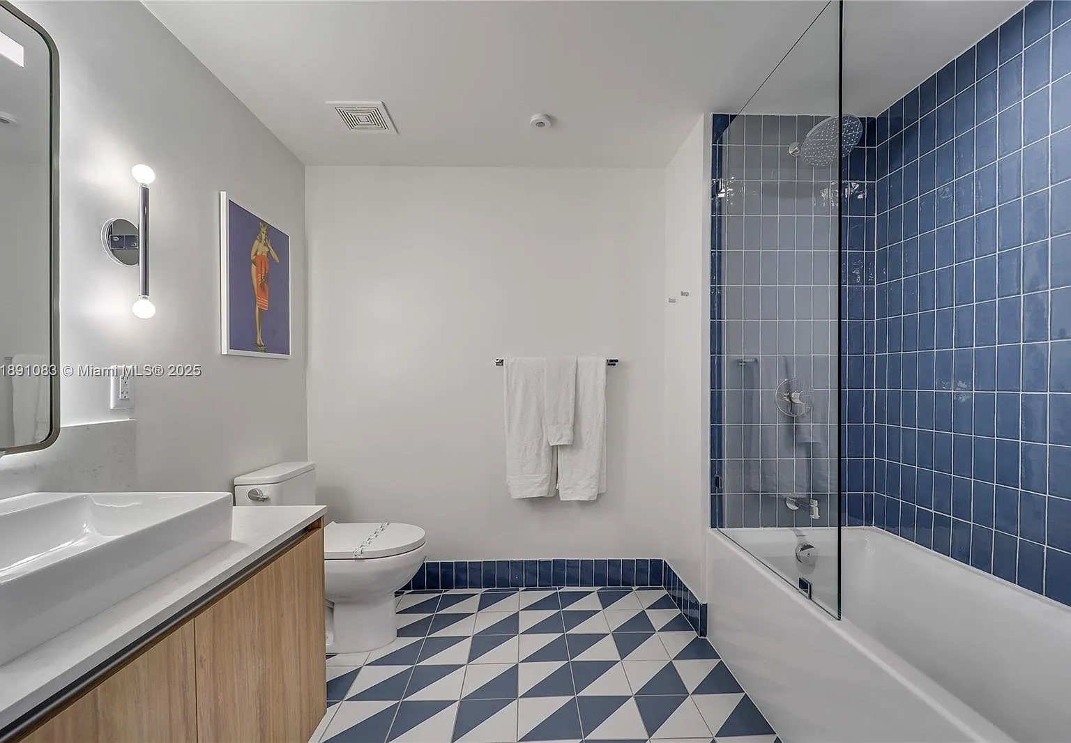 601 NE 1st Ave — Photo 3