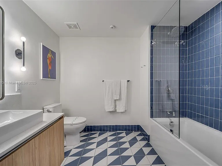 601 NE 1st Ave #1619 — Photo 3