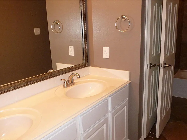 4823 Cypress Spring Dr — Photo 25