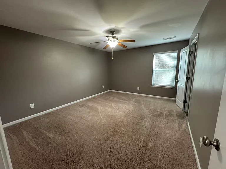 218 Harvest Glen Ln — Photo 6