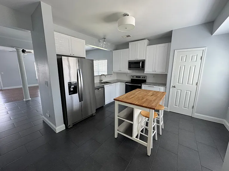 304 Rock Ridge Ln — Photo 11