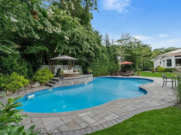 62 Midwood Avenue, Nesconset, NY 11767