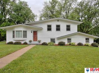 5024 N 56th St, Omaha, NE 68104