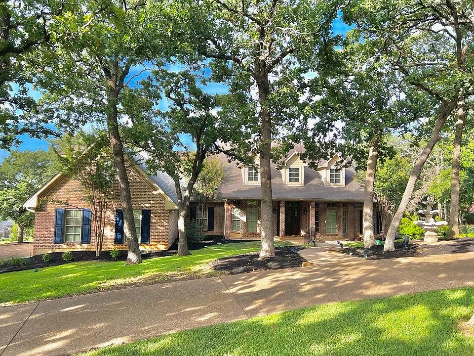 1st image of 113 Country Vista Cir