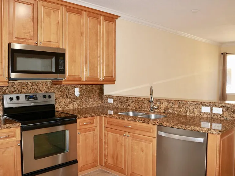 3042 Waterside Cir — Photo 18