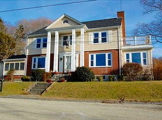 20 West Ave, Tiverton, RI 02878