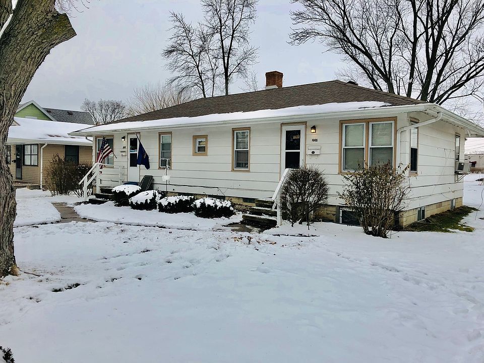 1st image of 203 Bernard St #207