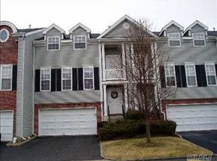 40 Chelsea Dr, Smithtown, NY 11787