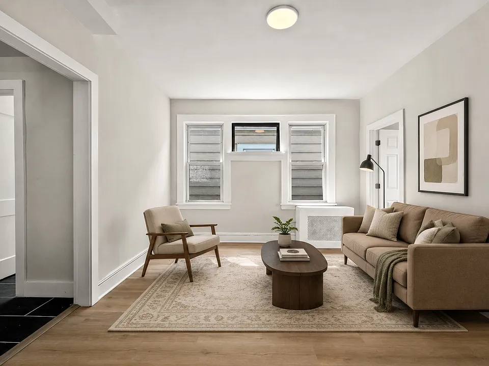 28 Riverside Pl #2