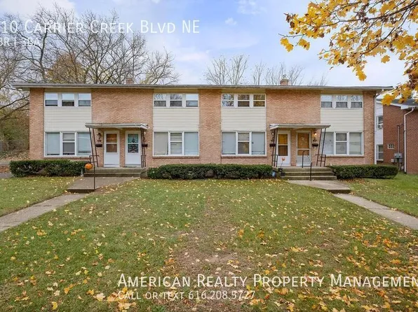 910 Carrier Creek Blvd NE, Grand Rapids, MI