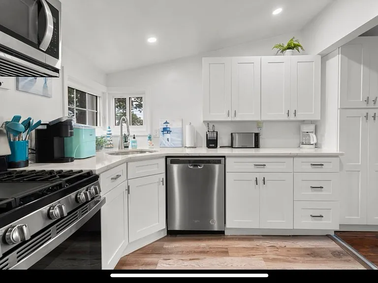 105 Sunset Beach Rd #B — Photo 6