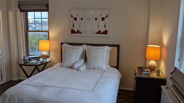 Rented by NY NY Condo, Inc | media 16