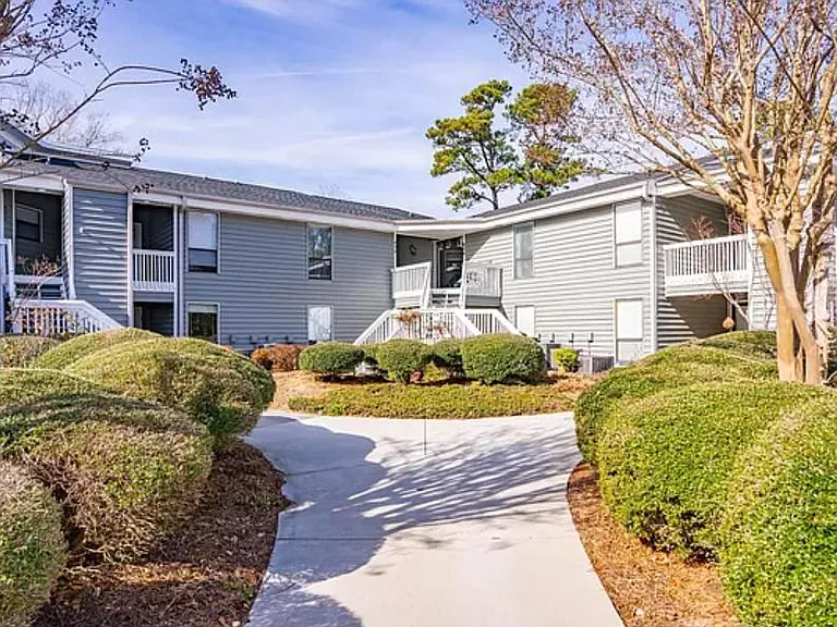 728 Azalea Dr #424 — Photo 3