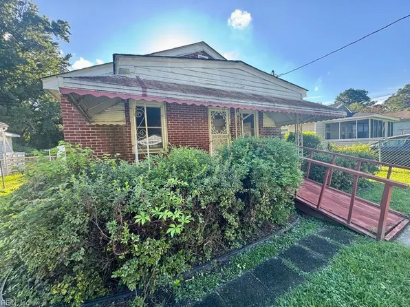 406 Fuller St, Suffolk, VA 23434