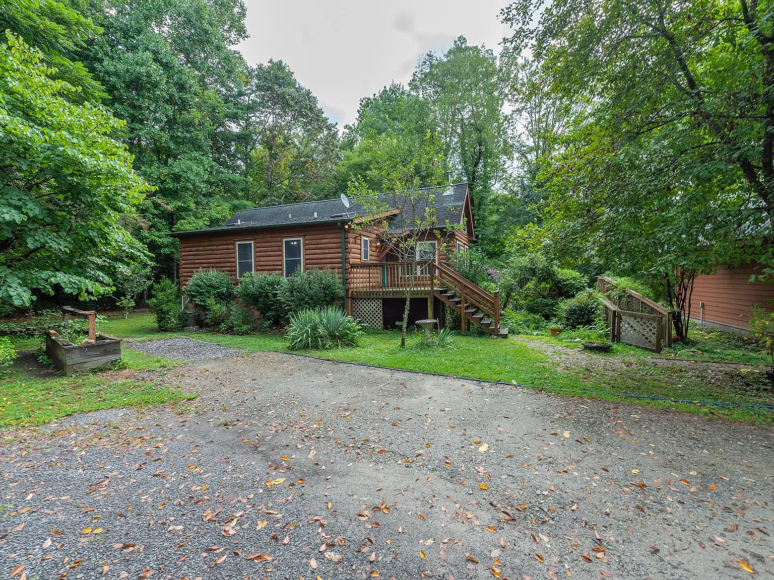 15 Rushing Brook Ln — Photo 2