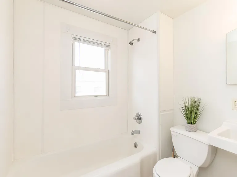 249 Madison St — Photo 6