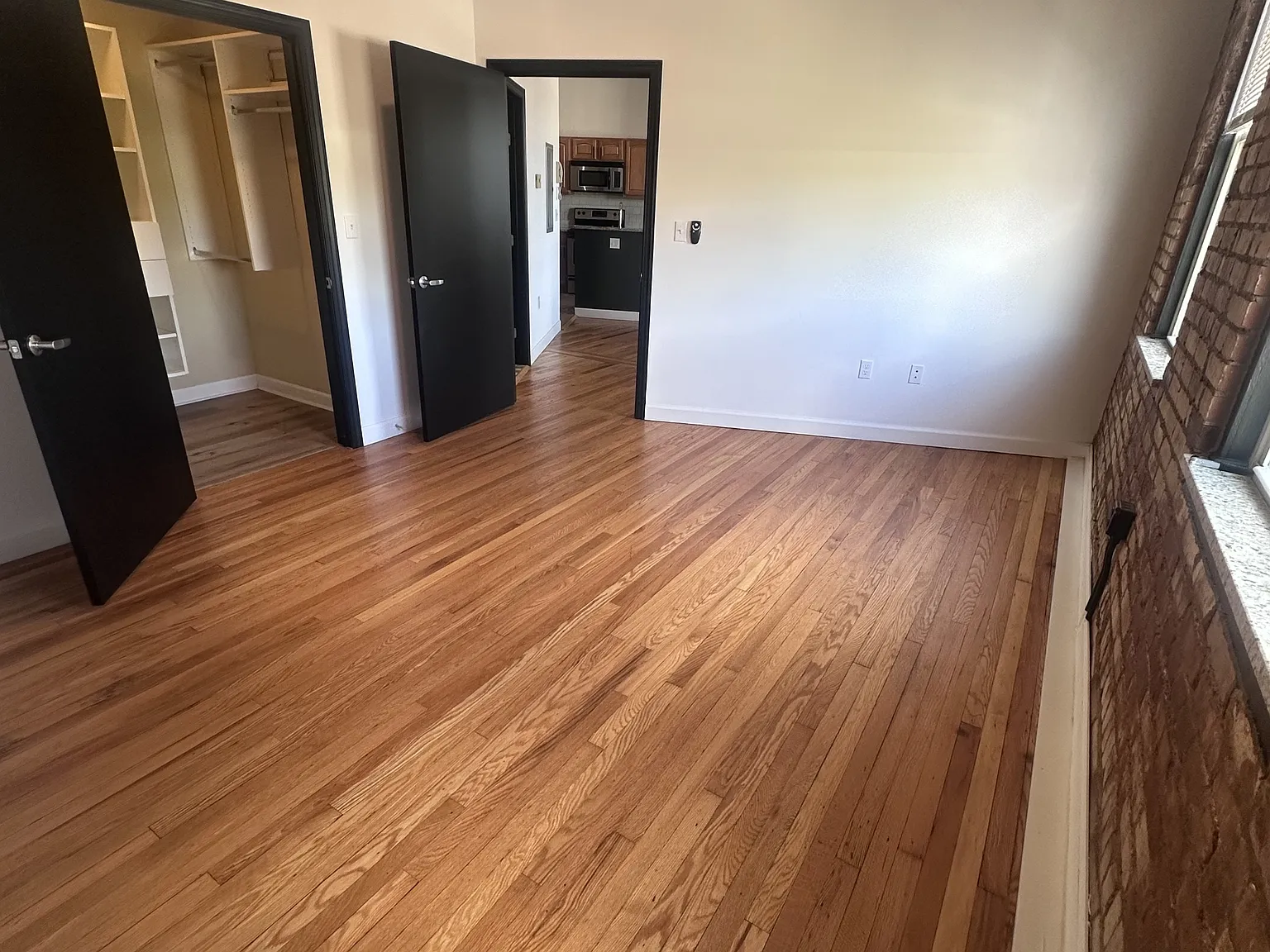 2800 Mayfield Road (Residential) — Photo 3