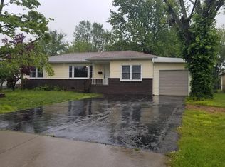 2142 E Walnut St, Springfield, MO 65802