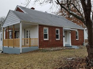 943 Milton Rd, Alton, IL 62002