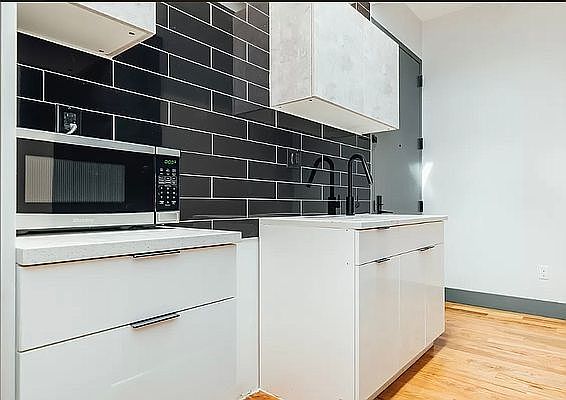 1st image of 247 Montrose Ave #3F