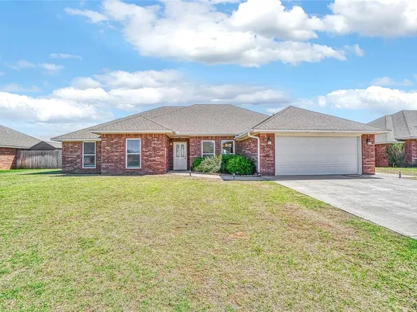 1804 Puma Dr, Altus, OK 73521